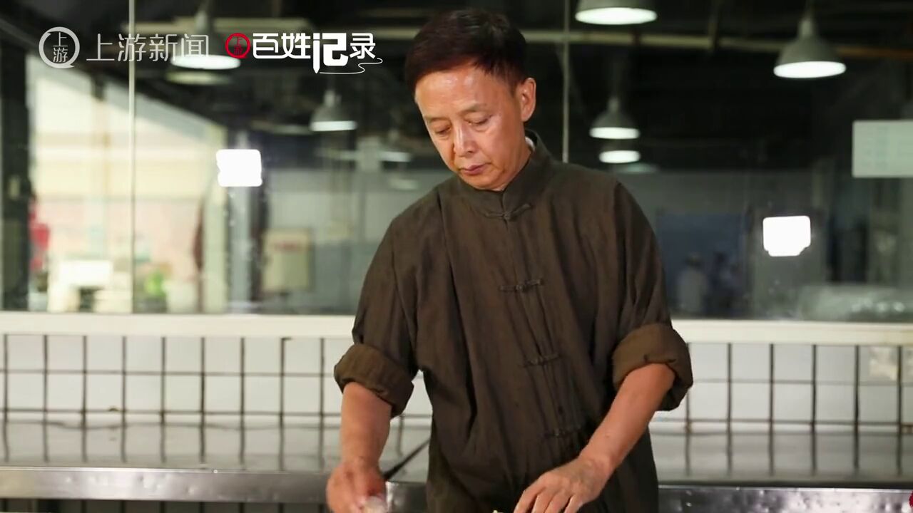 这块团圆的饼,他做了40年……