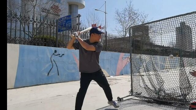 一起玩棒球哦⚾️.坐标:大连市中山区火车头体育场,联系人:CoCo 15542525076(微信同号)