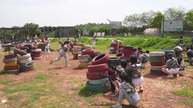 2023年燕山小学开展六个一主题德育融合课程之春季研学劳动实践活动