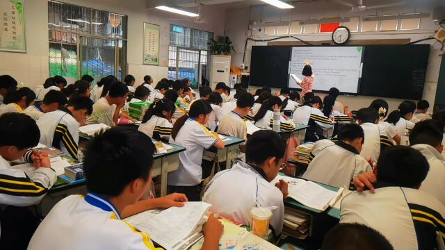 书写青春 阳光与希望相伴(四川省达川中学)