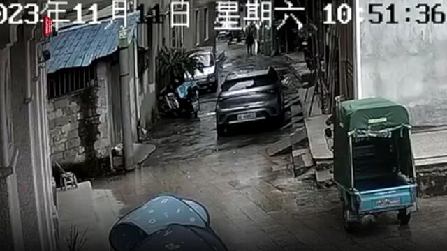 新闻8点见丨健桥医院院长等6人被批捕;企业家被约谈后坠亡?常州通报