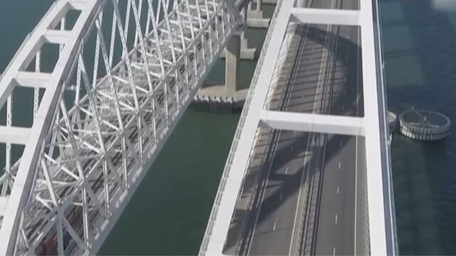 克里米亚大桥:横跨刻赤海峡的铁路公路两用桥