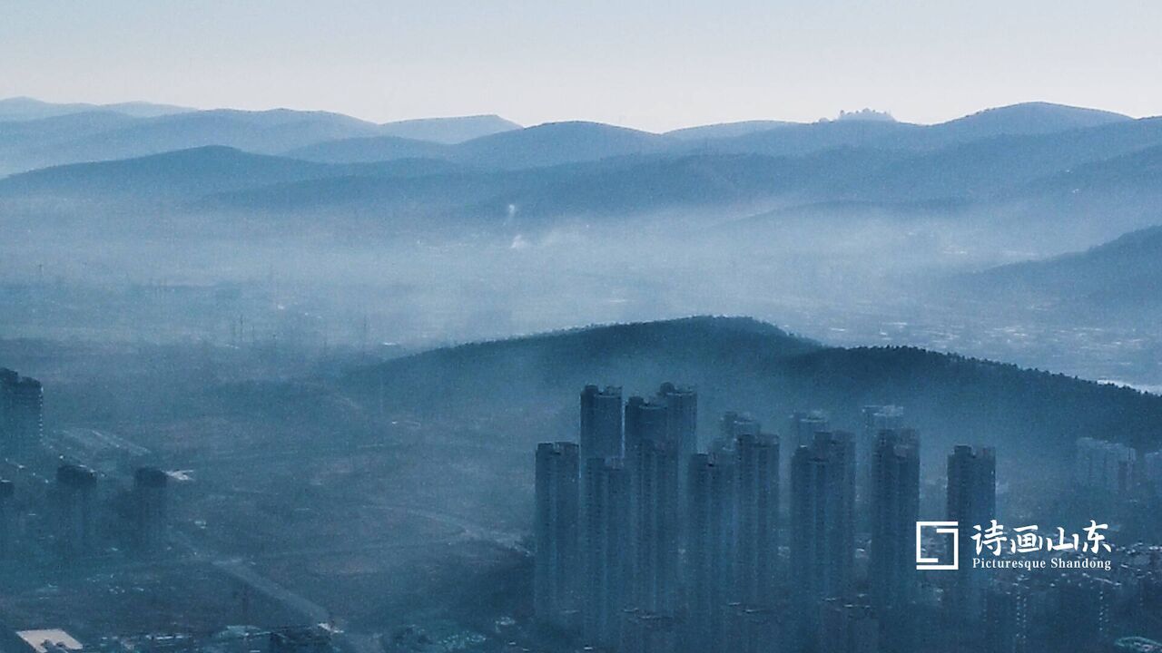 诗画山东丨枣庄现平流雾美景 云雾缭绕如纱似缦