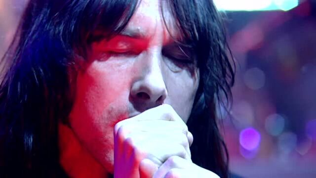 Rocks (Live from Jools' 11th Hootenanny 2003)