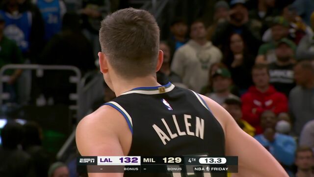 NBA常规赛：湖人vs雄鹿第4节中文解说回放