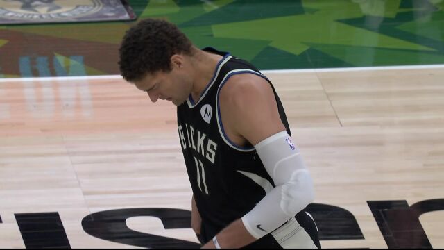 NBA常规赛：爵士vs雄鹿第1节英文原声回放