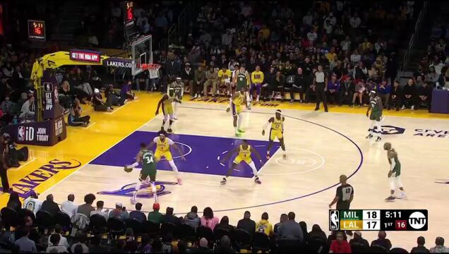 NBA常规赛：雄鹿vs湖人第1节英文原声回放