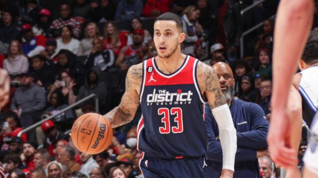 库兹马vs魔术集锦 全场25+10+6球风飘逸