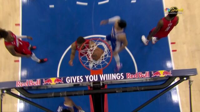 二人配合的天衣无缝 哈登不贪功助恩比德欧洲步上篮打进