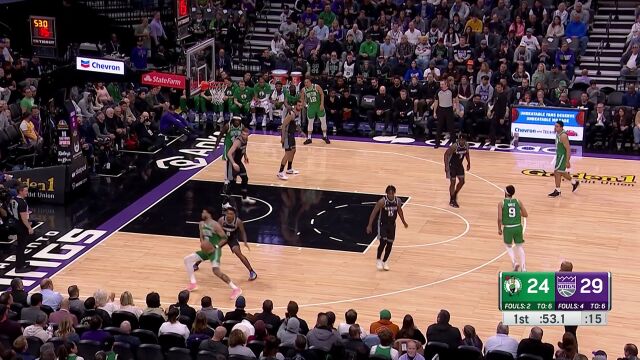 找到手感强势爆发 塔图姆连续三分开火命中缩小分差