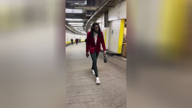 年终大战拉开帷幕 球员悉数抵达麦迪逊广场花园