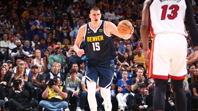 唱响MVP的赞歌！约基奇球球都是高难度单节狂轰18分