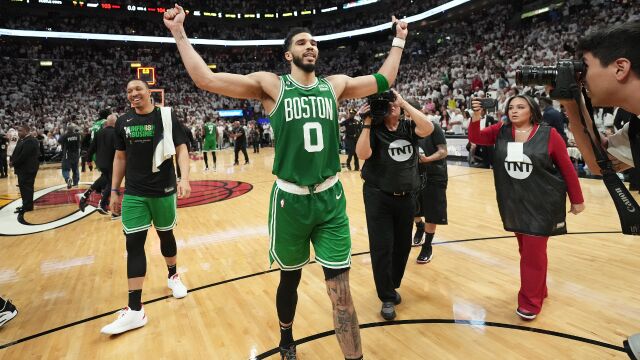 凯尔特人104-103热火 怀特0.1秒极限补篮绝杀总比分3-3