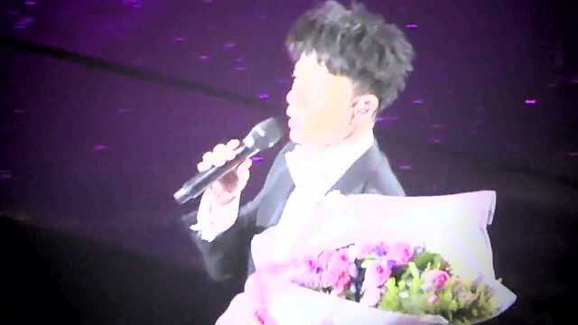 李克勤演唱会版《蓝月亮》更耐听,更有韵味,香香滴