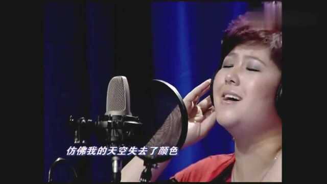 重温05超级女声,文瑶演唱《我们的爱》,听一遍就忘不了!