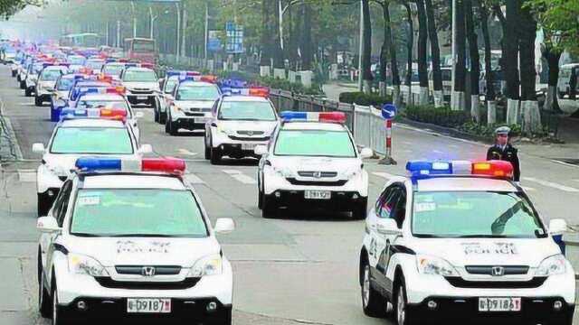 警车执行任务为什么要鸣笛?难道不怕坏人提前逃跑吗?看完涨知识