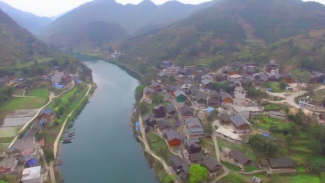 航拍贵州省麻江县卡乌村,有山有水的好地方,景色真是十分优美