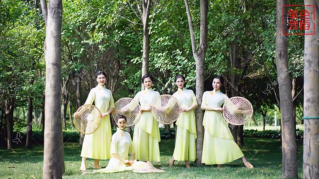 中国舞《我家住在桃花山》情到深处自然浓!