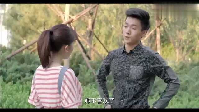 两人装修完房子,躺在床上接吻,太甜了