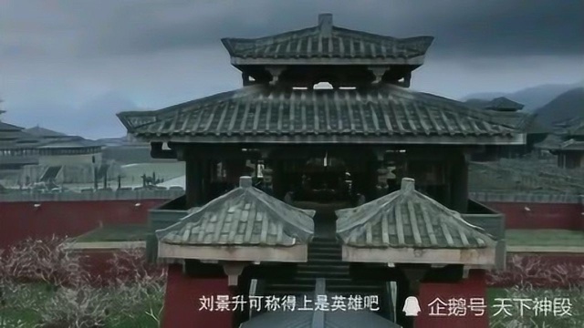 三国,刘备曹操对饮,给后世留下青梅煮酒论英雄的佳话