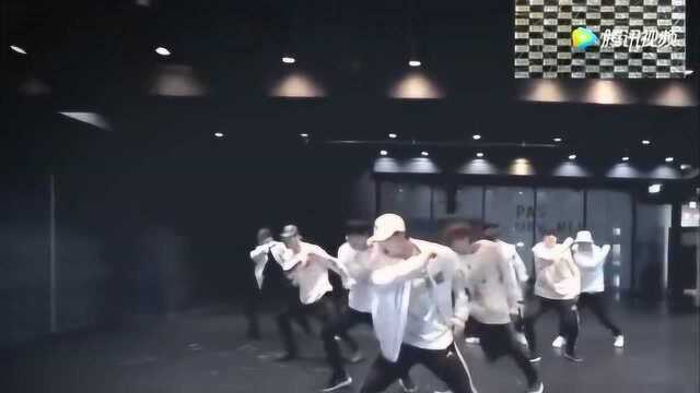 StrayKids《District9》练习室版舞蹈