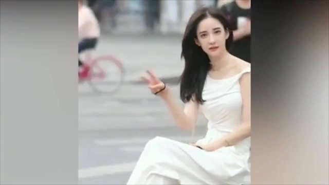 校花街拍集锦,都是美女,都很好看,清纯可人