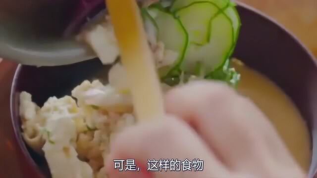 给孩子吃“汤泡饭”?这两种饭别给宝宝吃,很伤孩子脾胃