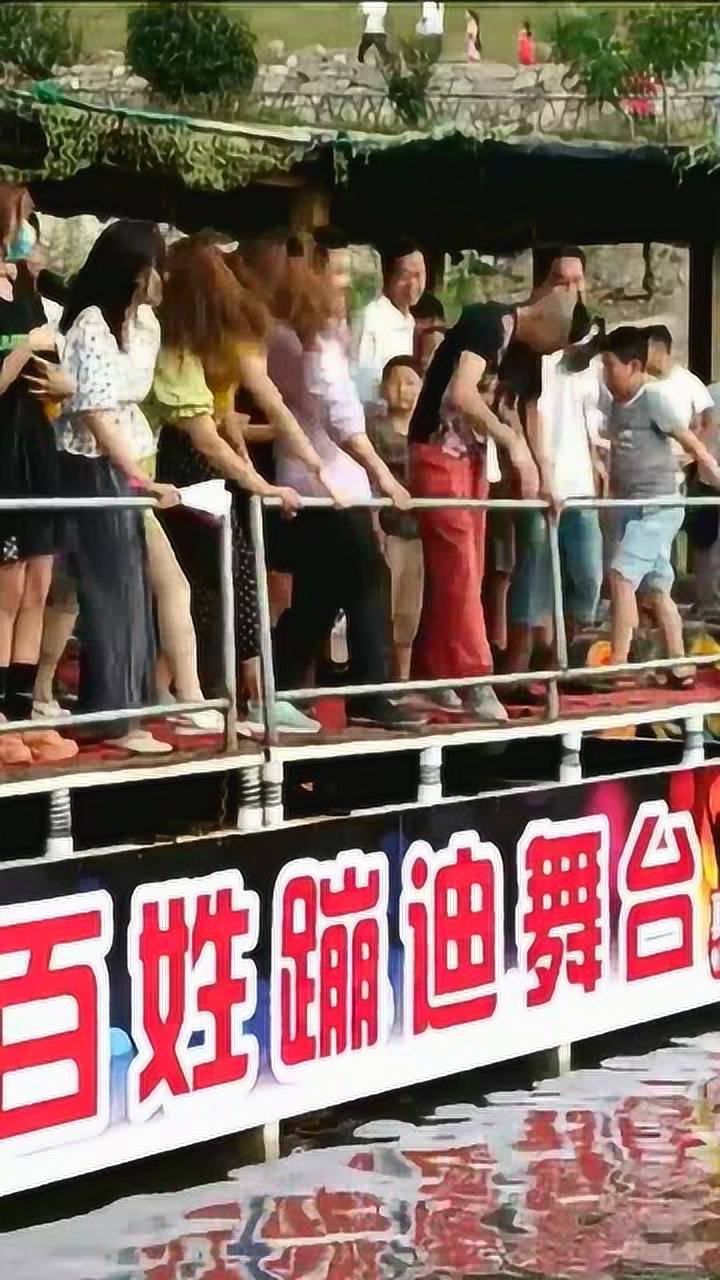 辫子哥你都快50的人了还是这么疯狂
