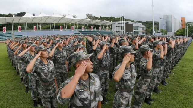 8月1日,解放军迎来重大节日,驻港部队司令陈道祥发表重要讲话