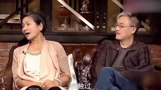 郑佩佩不知成龙真名,评价他的功夫是花拳绣腿,这么耿直的演员不多了