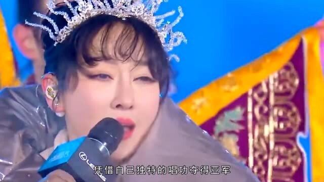 萨顶顶凭借一曲《万物生》成功走红,如今还多了个演员的身份