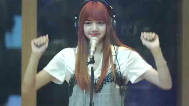 众星调侃lisa:节目中无意暴露真实身高,这也太可爱了