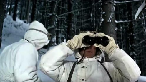 经典二战影片《血染雪山堡》 当年国内上映一票难求