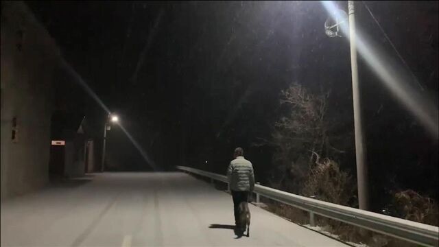 “北京的冬天飘着白雪……” 延庆地区今日出现降雪 大地银装素裹