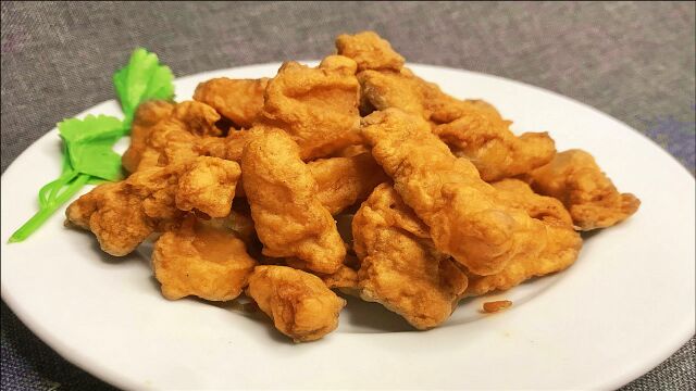 炸酥肉有人放面粉,有人放淀粉,教你正确方法,肉酥浓郁没腥味