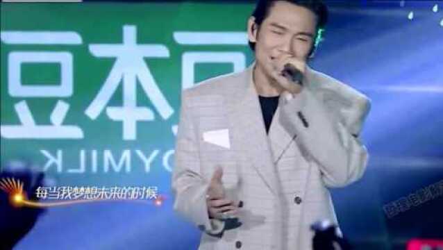 杜德伟深情演唱《情人》,经典中的经典,让全场着迷