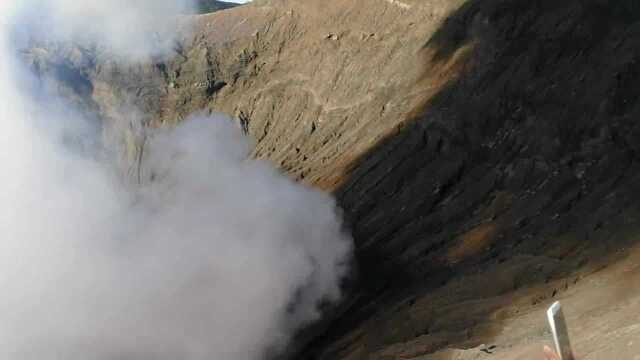 印尼布罗莫火山口实拍