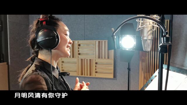 九龙中学姚志强教师谱曲抗疫公益歌曲《逆行的大白》