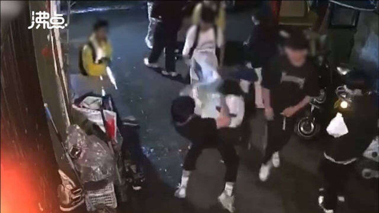 福建一中学生遭4人殴打抱摔 警方:涉案4人全部到案