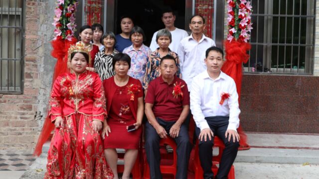 热烈祝贺陈国炜黄燕华新婚快乐