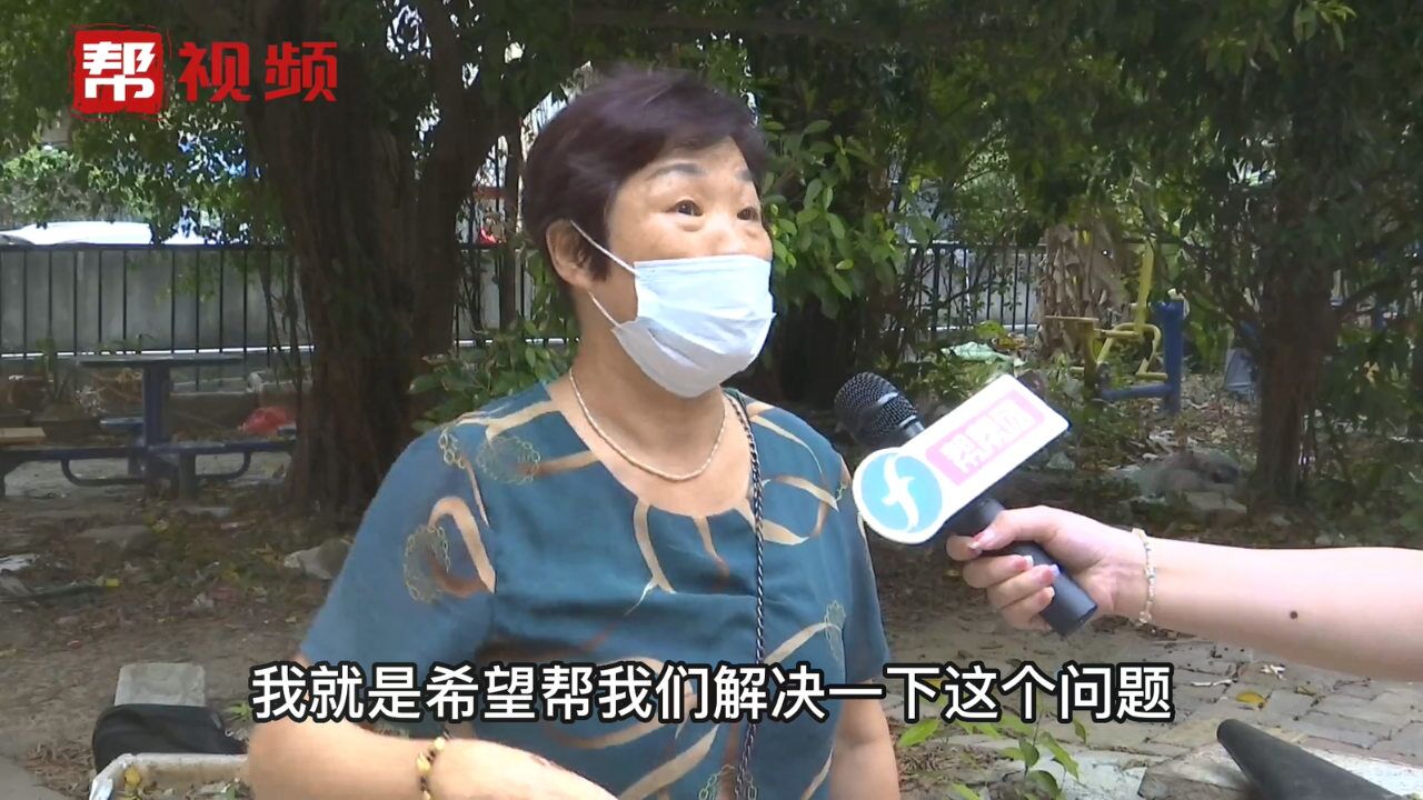 商铺朝小区内开窗口 业主投诉却“无门”?