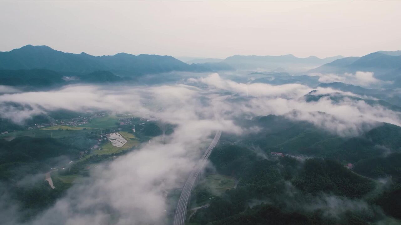 我的小村庄 ︳诗和梦想的路