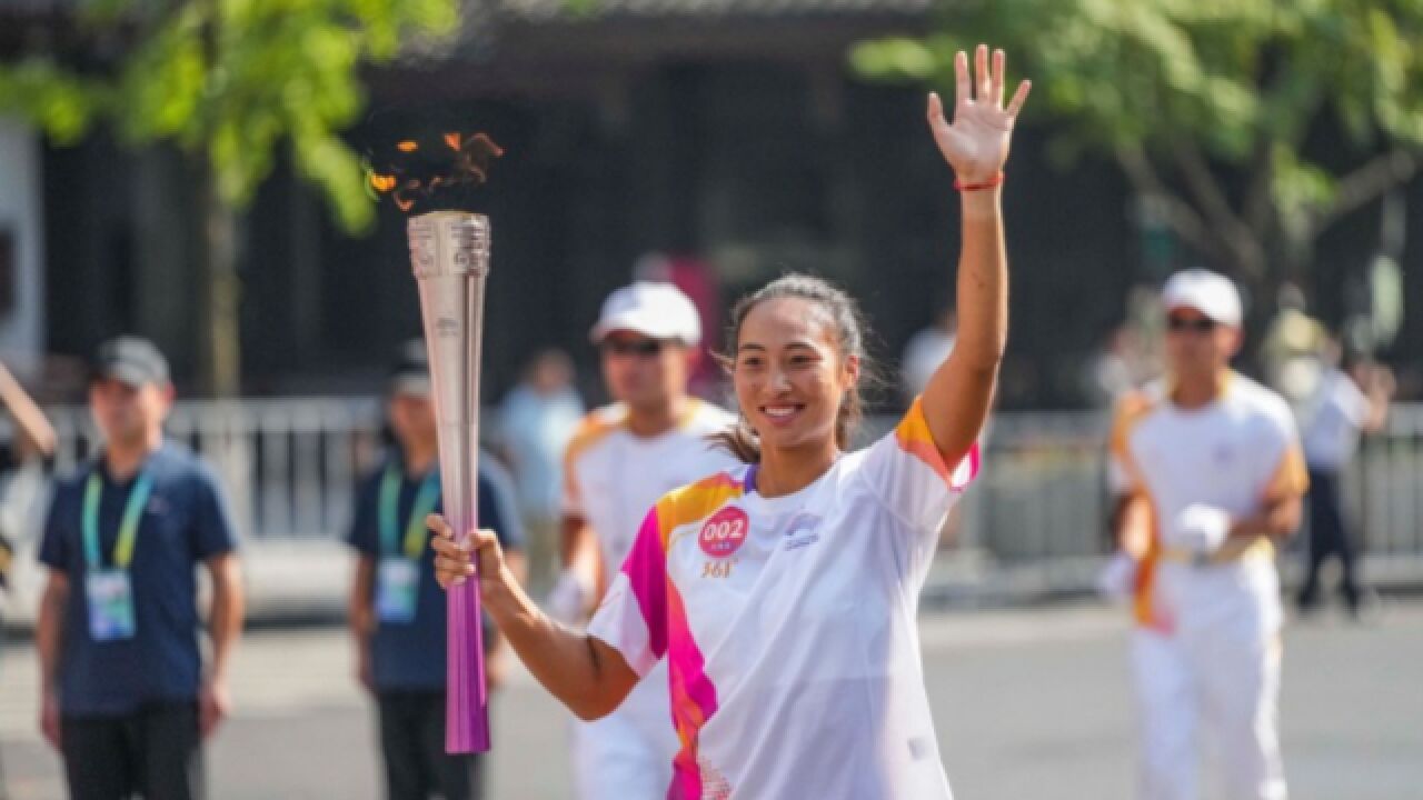 接班李娜!女网一姐郑钦文首战亚运,目标夺冠军,为国争光不言苦