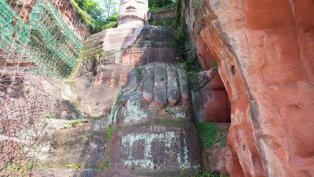 乐山大佛,全世界最高的古代雕像,唐朝开建,历经三代工匠,耗时90年