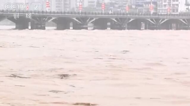 南方多地遭遇强降雨,福建邵武:特大暴雨来袭,超2100人紧急转移