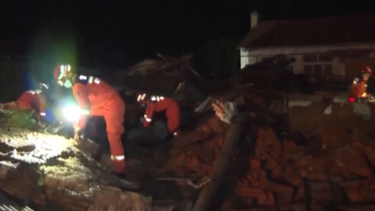 记者夜访辽宁开原龙卷风重灾区:主要道路已抢通 受灾群众全部安置