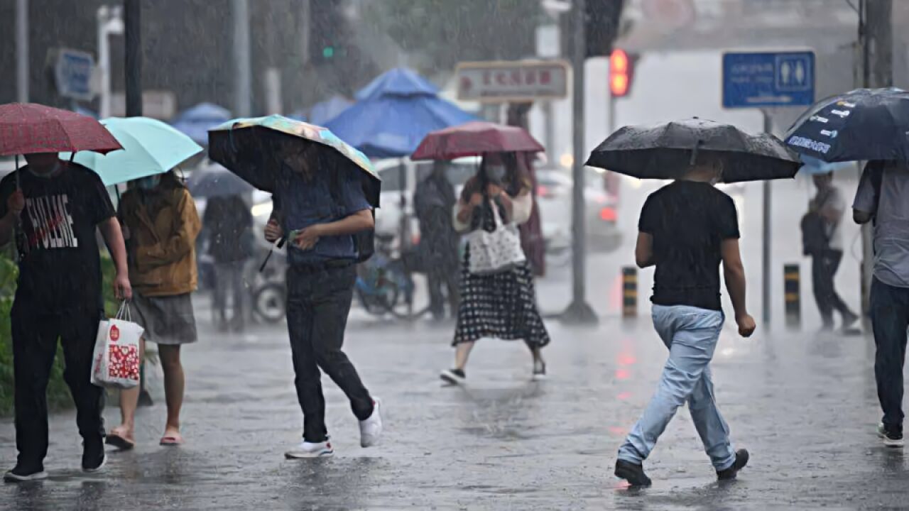 北京今日有分散性阵雨或雷阵雨,最高气温31℃