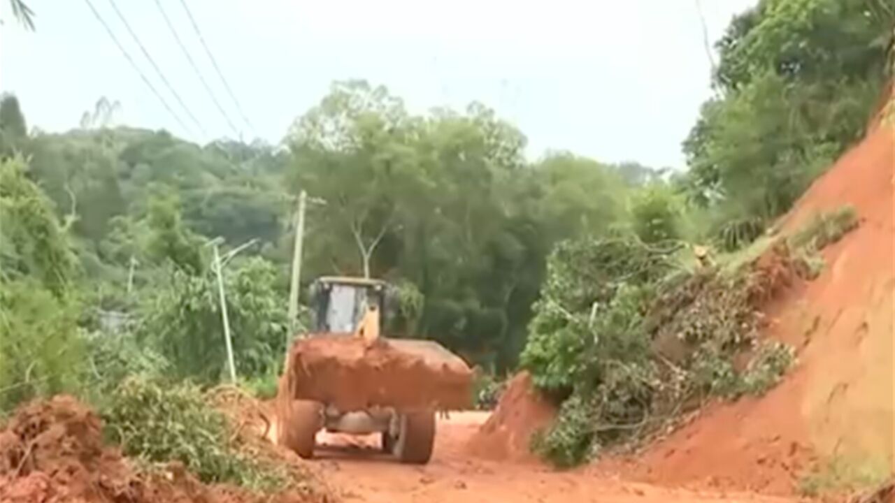 广西玉林暴雨渐停道路清障,超18万用户恢复供电