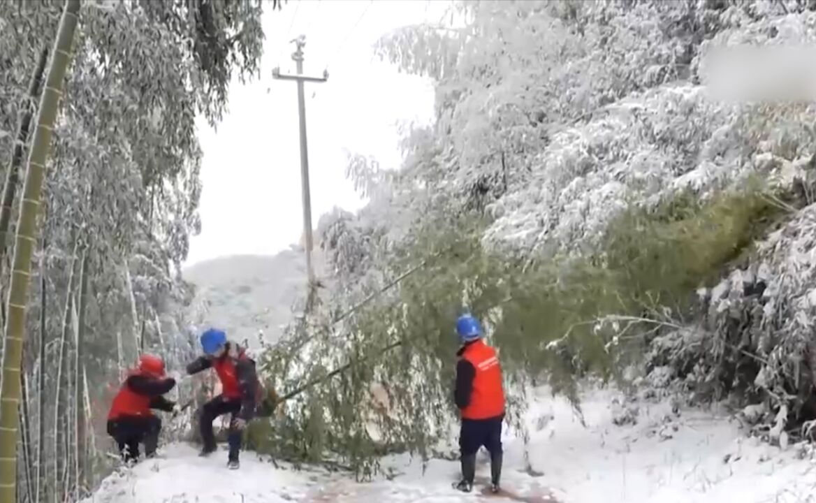 福建:清雪除冰,检修线路,应对强降雪天气