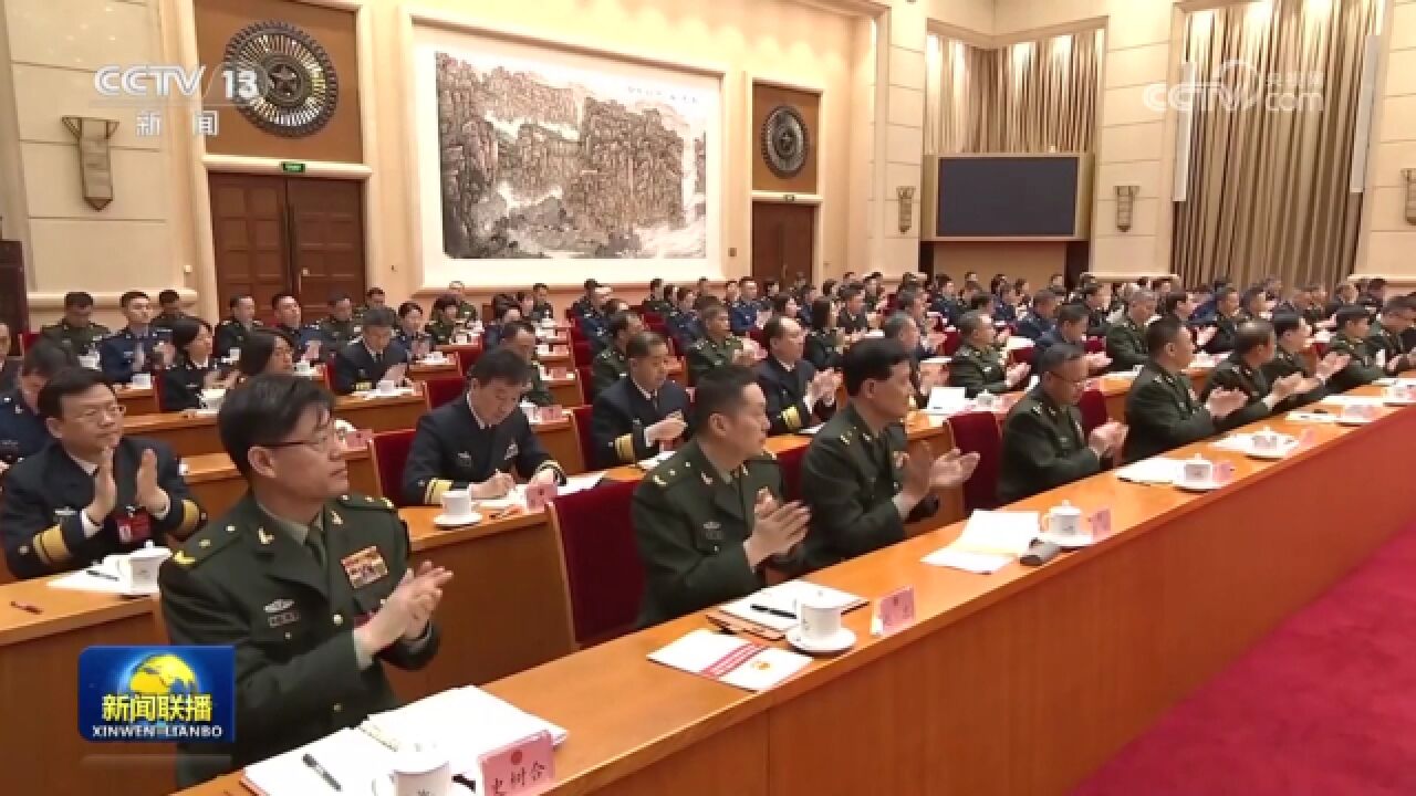 习近平在出席解放军和武警部队代表团全体会议时强调 强化使命担当 深化改革创新 全面提升新兴领域战略能力